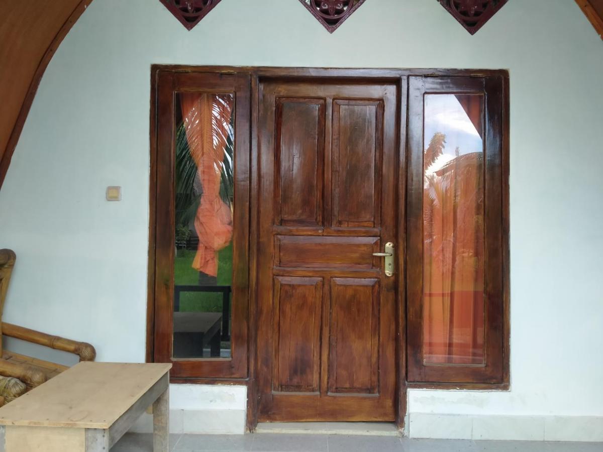 Coconut Gili Meno Hotel Exterior foto